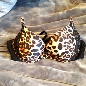 ▪️Leopard print & Black Lace size 36B. Fully padded with underwire.